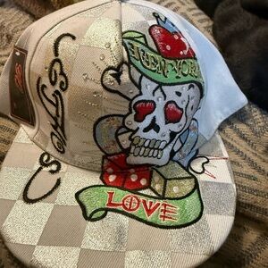 Ethos love White Skull & Heart Embroidered Baseball Cap with Green 'LOVE' Banner